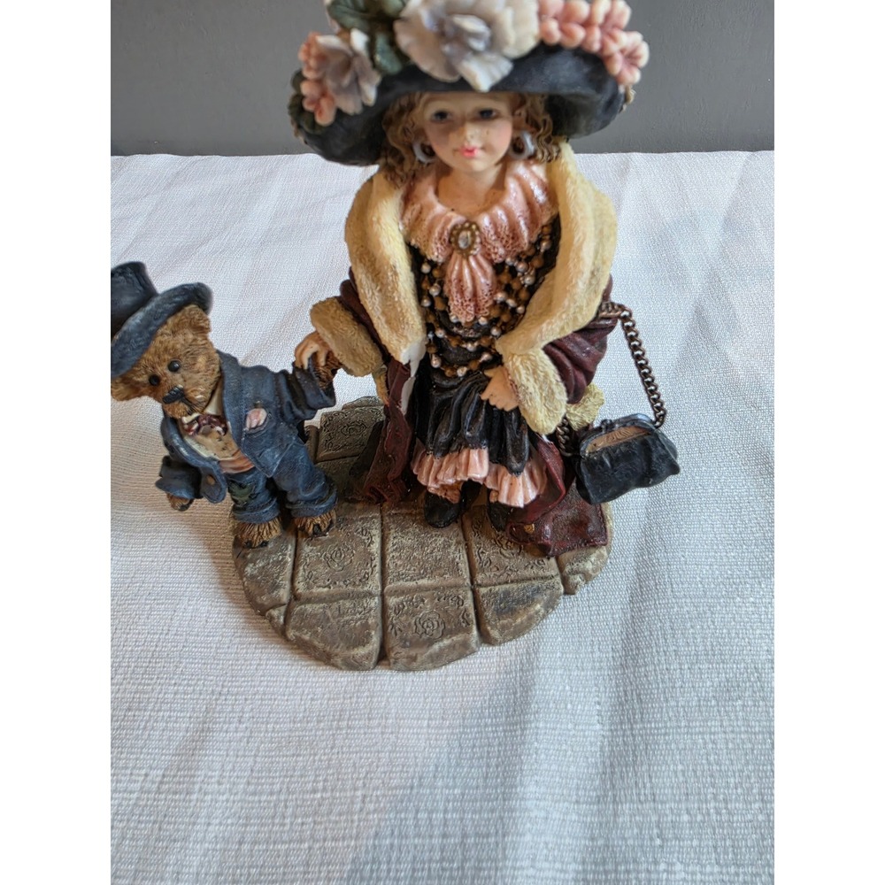 Boyds Yesterdays Child Amy and Edmund Mommas Clothes Figurine 3529 1998